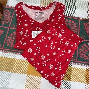 Hybrid Pajamas NWT Size XL Christmas Candy Canes Snowflake Light, Soft, Stretchy